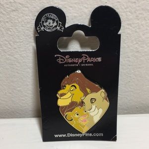 Disney Lion King Family Pin - NEW